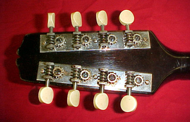 Reviving and maintaining old (and new) tuning machines